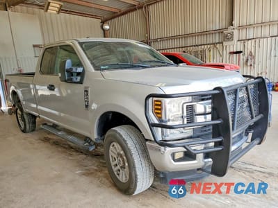 Czwarte zdjęcie samochodu z boku: 2019 FORD F250 SUPER DUTY VIN:1FT7X2B61KEE26499 - miniatura
