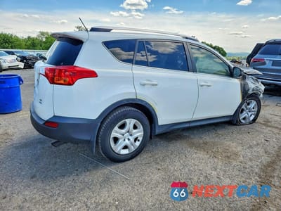 Trzecie zdjęcie samochodu z tyłu: 2014 TOYOTA RAV4 LE VIN:JTMBFREV6EJ010159 - miniatura