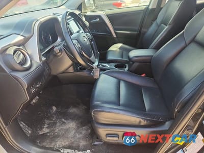 Zdjęcie 7 z 13 samochodu: 2018 TOYOTA RAV4 HV LIMITED VIN:JTMDJREV9JD165059 - miniatura