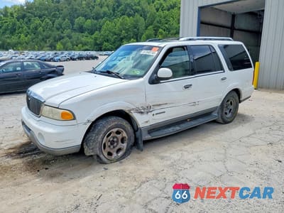 2001 LINCOLN NAVIGATOR 5LMFU28R21LJ20243 - główne zdjęcie licytacji z USA - miniatura