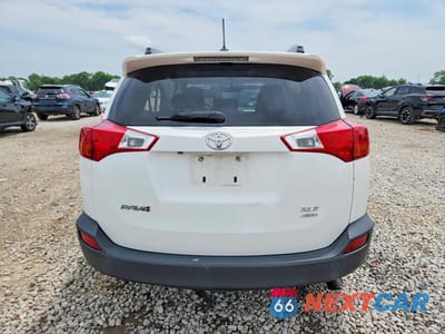 Zdjęcie 6 z 13 samochodu: 2015 TOYOTA RAV4 XLE VIN:JTMRFREV0FD154692 - miniatura