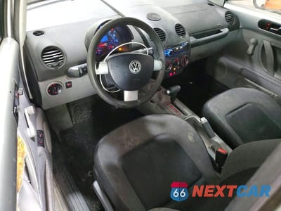Zdjęcie 8 z 12 samochodu: 2001 VOLKSWAGEN NEW BEETLE GL VIN:3VWBS21C71M416470 - miniatura