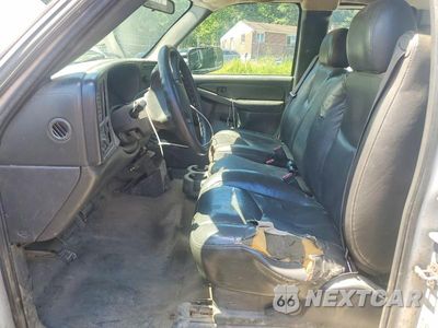 Zdjęcie 7 z 12 samochodu: 2005 CHEVROLET SILVERADO C3500 VIN:1GCJC39275E318855 - miniatura