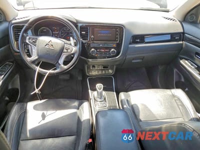Zdjęcie 8 z 13 samochodu: 2018 MITSUBISHI OUTLANDER SE VIN:JA4J24A53JZ054268 - miniatura