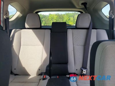 Zdjęcie 10 z 13 samochodu: 2016 TOYOTA RAV4 XLE VIN:JTMWFREV0GJ070037 - miniatura