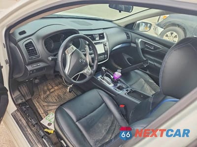 Zdjęcie 8 z 12 samochodu: 2018 NISSAN ALTIMA 2.5 SR VIN:1N4AL3AP9JC271525 - miniatura