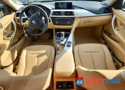 Zdjęcie 8 z 12 samochodu: 2013 BMW 320 I VIN:WBA3B1C54DK128852 - miniatura