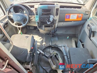 Zdjęcie 8 z 14 samochodu: 2012 MERCEDES-BENZ SPRINTER 2500 VIN:WD3PE8CB8C5704671 - miniatura