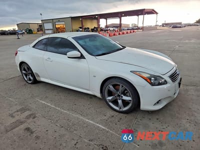 Czwarte zdjęcie samochodu z boku: 2014 INFINITI Q60 CONVERTIBLE BASE VIN:JN1CV6FE7EM900465 - miniatura