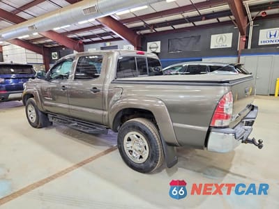 Drugie zdjęcie samochodu z przodu: 2013 TOYOTA TACOMA DOUBLE CAB VIN:3TMLU4EN2DM127347 - miniatura