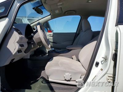 Zdjęcie 7 z 12 samochodu: 2015 NISSAN LEAF VIN:JN1AZ0CP4BT008013 - miniatura