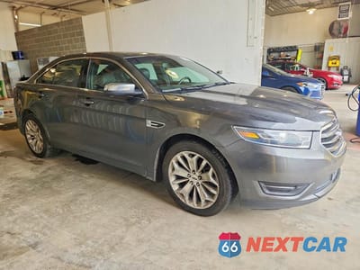 Czwarte zdjęcie samochodu z boku: 2018 FORD TAURUS LIMITED VIN:1FAHP2F80JG109824 - miniatura