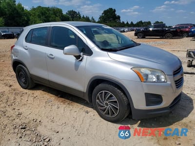 Czwarte zdjęcie samochodu z boku: 2015 CHEVROLET TRAX VIN:3GNCJKSBXFL255598 - miniatura