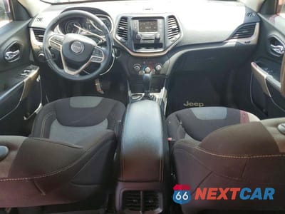 Zdjęcie 8 z 13 samochodu: 2017 JEEP CHEROKEE SPORT VIN:1C4PJLAB3HW585453 - miniatura