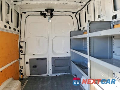 Zdjęcie 10 z 14 samochodu: 2018 NISSAN NV 2500 HD SV VIN:1N6BF0LY1JN801918 - miniatura