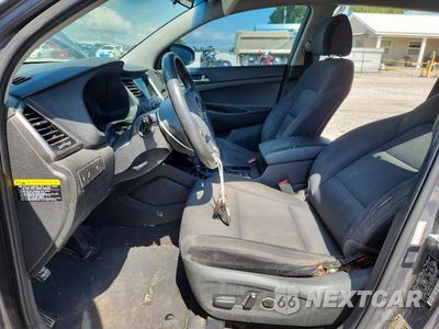 Zdjęcie 7 z 13 samochodu: 2018 HYUNDAI TUCSON SPORT VIN:KM8J33AL1JU774723 - miniatura