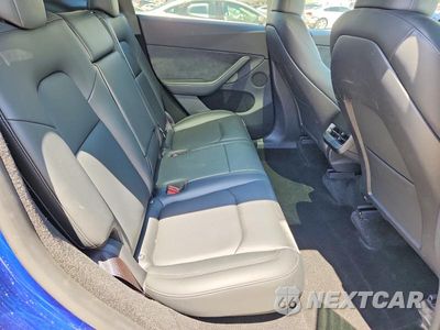 Zdjęcie 10 z 12 samochodu: 2023 TESLA MODEL Y VIN:7SAYGDEE6PA148160 - miniatura
