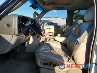 Zdjęcie 7 z 13 samochodu: 2001 GMC YUKON XL C1500 VIN:3GKEC16T31G104391 - miniatura