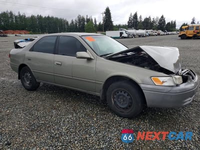 Czwarte zdjęcie samochodu z boku: 1998 TOYOTA CAMRY LE VIN:JT2BG22K2W0130989 - miniatura