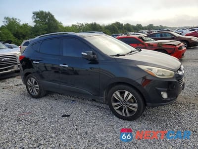 Czwarte zdjęcie samochodu z boku: 2015 HYUNDAI TUCSON LIMITED VIN:KM8JU3AG5FU055952 - miniatura