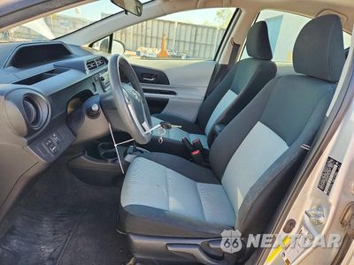 Zdjęcie 7 z 12 samochodu: 2014 TOYOTA PRIUS C TWO VIN:JTDKDTB39E1062729 - miniatura