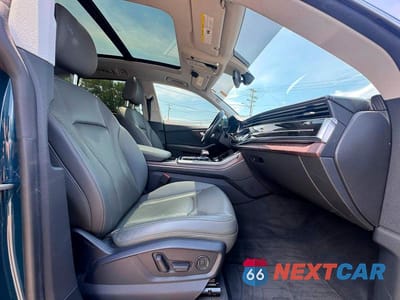 Piąte zdjęcie samochodu w środku: 2019 AUDI Q8 PRESTIGE VIN:WA1CVAF19KD008785 - miniatura