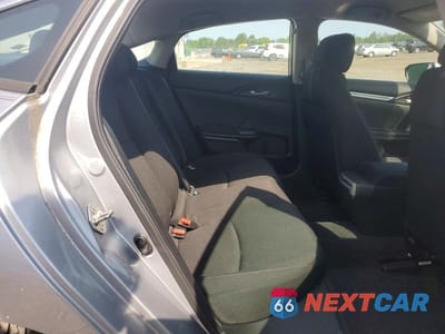 Zdjęcie 10 z 12 samochodu: 2018 HONDA CIVIC LX VIN:19XFC2F52JE008268 - miniatura