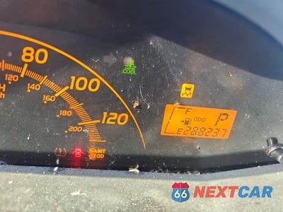 Zdjęcie 9 z 12 samochodu: 2011 TOYOTA YARIS BASE VIN:JTDKT4K36B5331721 - miniatura