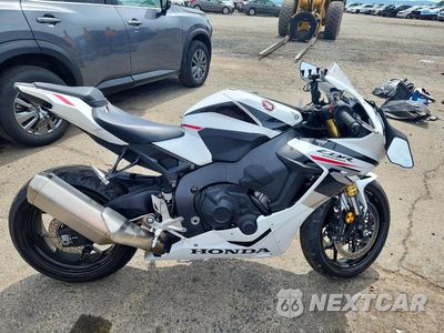 2025 HONDA CBR1000 RR JH2SC7714SK800113 - główne zdjęcie licytacji z USA - miniatura