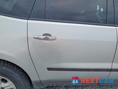 Zdjęcie 10 z 12 samochodu: 2010 CHEVROLET TRAVERSE LS VIN:1GNLREED1AJ222805 - miniatura