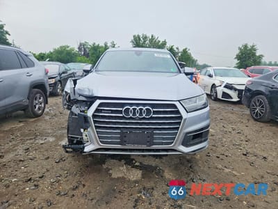 Piąte zdjęcie samochodu w środku: 2019 AUDI Q7 PREMIUM PLUS VIN:WA1LAAF77KD035046 - miniatura
