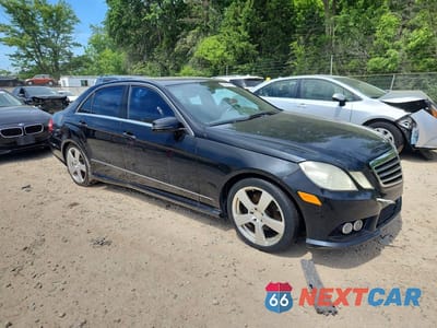 Czwarte zdjęcie samochodu z boku: 2010 MERCEDES-BENZ E 350 4MATIC VIN:WDDHF8HB5AA063487 - miniatura