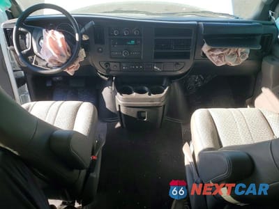 Zdjęcie 8 z 14 samochodu: 2025 CHEVROLET EXPRESS G3500 VIN:1GAZGPFP8S1255212 - miniatura