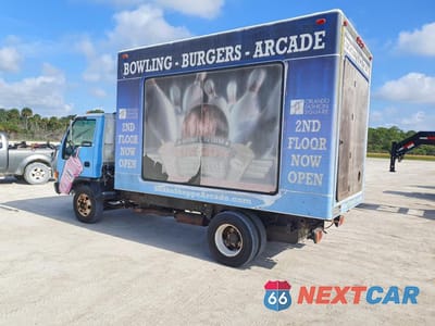 Drugie zdjęcie samochodu z przodu: 2004 ISUZU NPR - TRUCK CAB AND CHASSIS VIN:4KLB4B1U04J800078 - miniatura