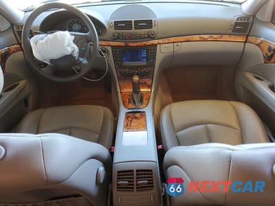 Zdjęcie 8 z 12 samochodu: 2006 MERCEDES-BENZ E 350 4MATIC VIN:WDBUF87J26X183364 - miniatura
