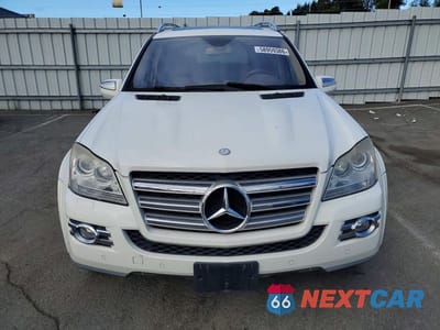 Piąte zdjęcie samochodu w środku: 2009 MERCEDES-BENZ GL 550 4MATIC VIN:4JGBF86E59A498501 - miniatura