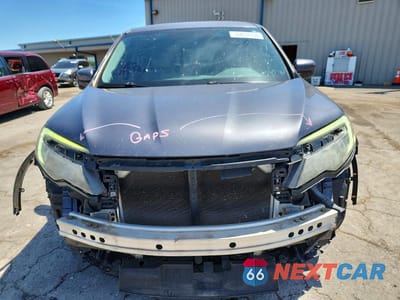 Piąte zdjęcie samochodu w środku: 2018 HONDA PILOT EX VIN:5FNYF5H31JB015915 - miniatura