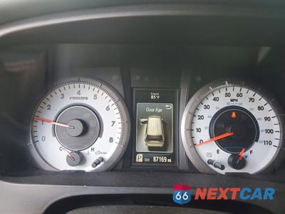 Zdjęcie 9 z 14 samochodu: 2017 TOYOTA SIENNA SE VIN:5TDXZ3DC1HS849816 - miniatura