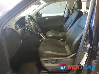 Zdjęcie 7 z 13 samochodu: 2019 VOLKSWAGEN TIGUAN VIN:3VV3B7AX5KM013985 - miniatura