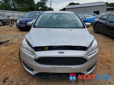 Piąte zdjęcie samochodu w środku: 2018 FORD FOCUS SE VIN:1FADP3F29JL324223 - miniatura