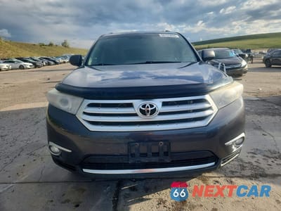 Piąte zdjęcie samochodu w środku: 2012 TOYOTA HIGHLANDER LIMITED VIN:5TDDK3EH1CS133041 - miniatura