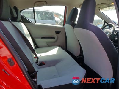 Zdjęcie 11 z 14 samochodu: 2012 TOYOTA PRIUS C ONE VIN:JTDKDTB3XC1524289 - miniatura