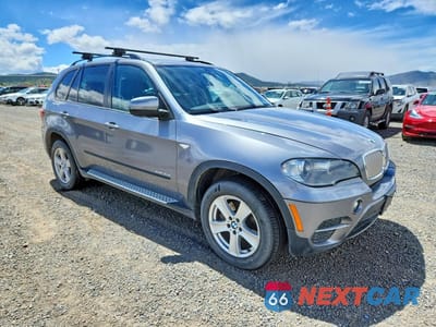 Czwarte zdjęcie samochodu z boku: 2011 BMW X5 XDRIVE35D VIN:5UXZW0C58BL372165 - miniatura