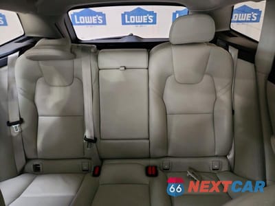 Zdjęcie 10 z 13 samochodu: 2023 VOLVO XC60 PLUS VIN:YV4L12DE9P1257784 - miniatura