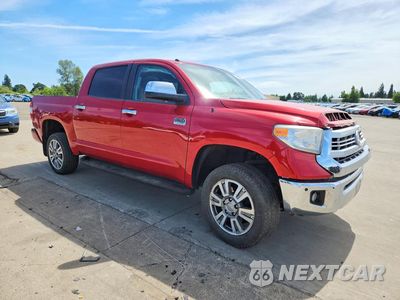 Czwarte zdjęcie samochodu z boku: 2014 TOYOTA TUNDRA CREWMAX PLATINUM VIN:5TFAY5F14EX392733 - miniatura