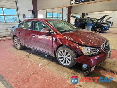 Czwarte zdjęcie samochodu z boku: 2015 BUICK LACROSSE PREMIUM VIN:1G4GD5G30FF191744 - miniatura