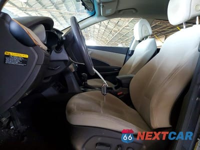 Zdjęcie 7 z 13 samochodu: 2016 HYUNDAI SANTA FE SE VIN:KM8SM4HF3GU155220 - miniatura