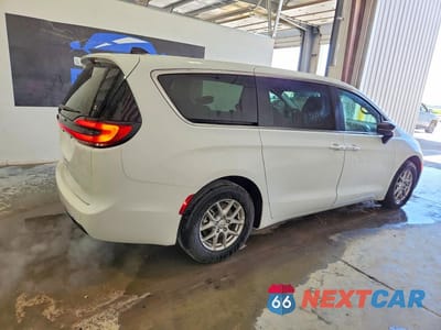 Trzecie zdjęcie samochodu z tyłu: 2026 CHRYSLER PACIFICA SELECT VIN:2C4RC1BG1TR228453 - miniatura