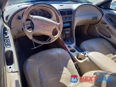 Zdjęcie 8 z 13 samochodu: 2004 FORD MUSTANG VIN:1FAFP44604F154650 - miniatura
