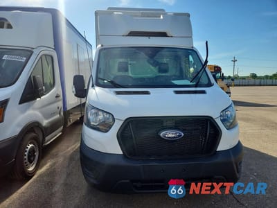 Piąte zdjęcie samochodu w środku: 2022 FORD TRANSIT DELIVERY TRUCK VIN:1FDBW5Z89NKA31686 - miniatura